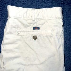 Faherty Chino pant. 35x32. Stone color.